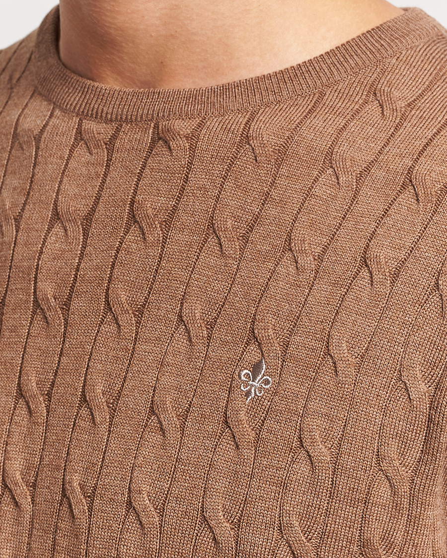 Herr | Tröjor | Morris | Merino Cable Crew Neck Camel