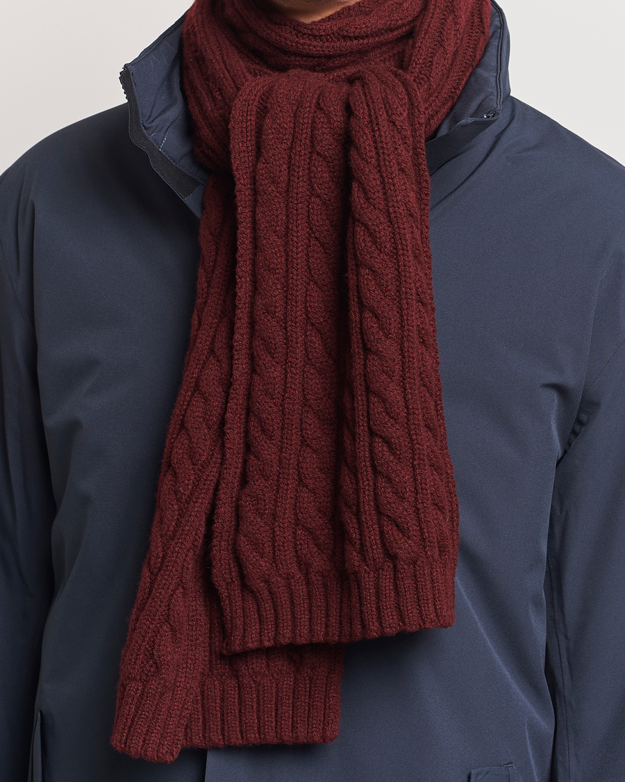 Herr |  | Sunspel | Lambswool Cable Scarf Maroon