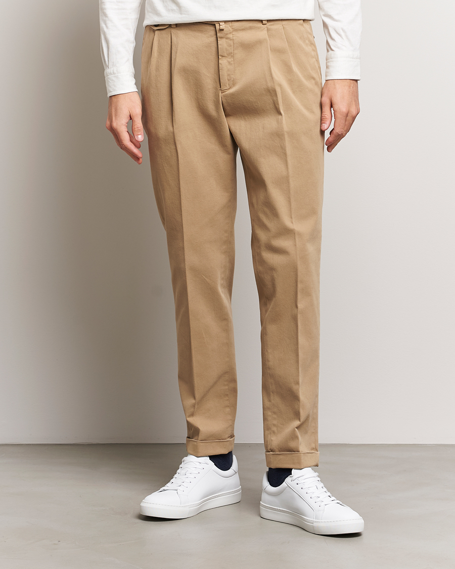 Herr | Chinos | Briglia 1949 | Easy Fit Pleated Cotton Stretch Chino Beige