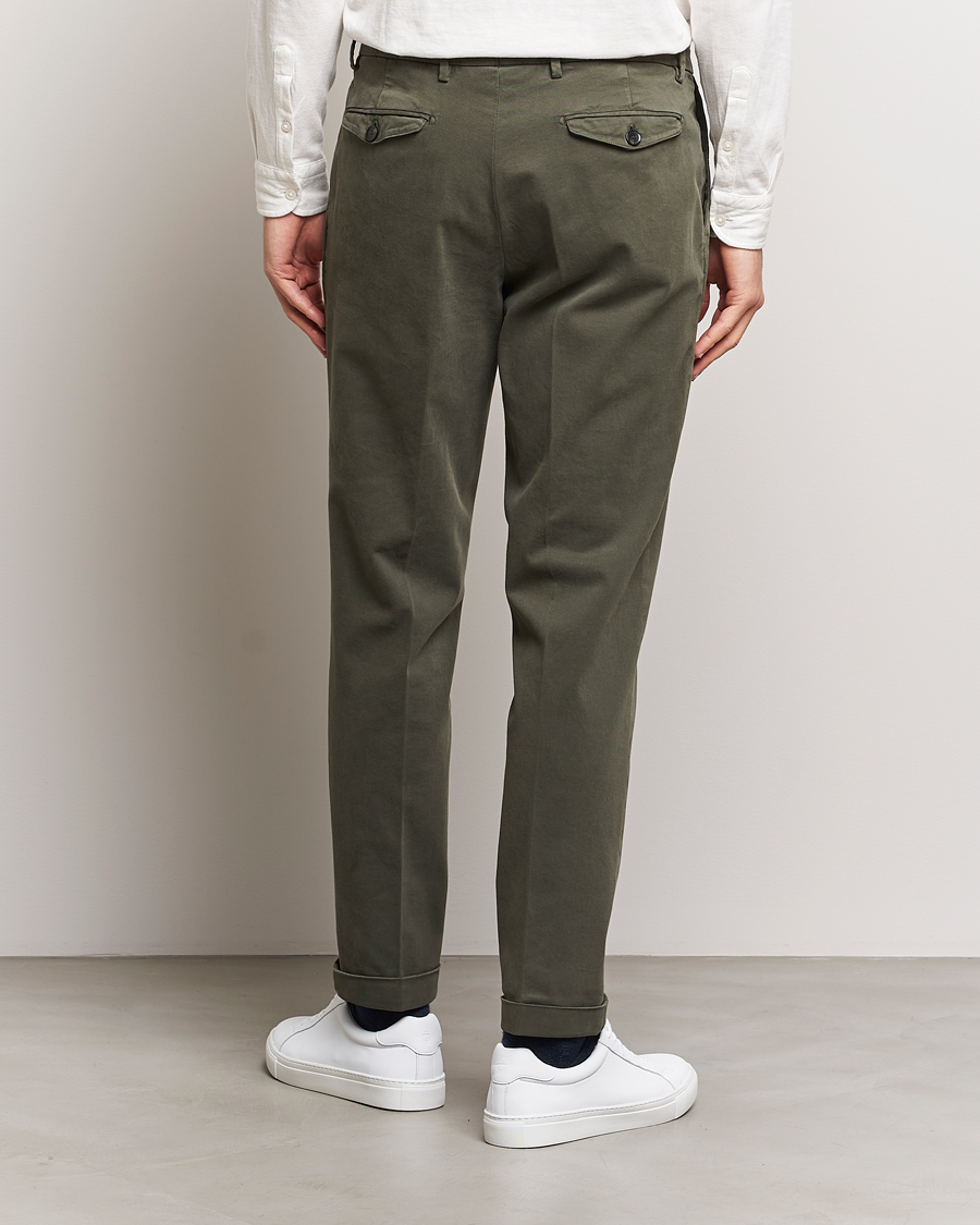 Herr | Byxor | Briglia 1949 | Easy Fit Pleated Cotton Stretch Chino Military