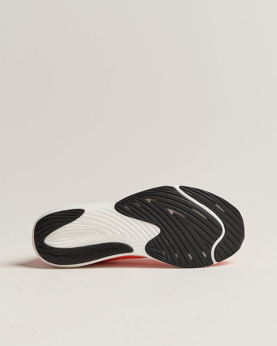 Herr | New Balance Running FuelCell Rebel v3 Neon Dragonfly | New Balance Running | FuelCell Rebel v3 Neon Dragonfly