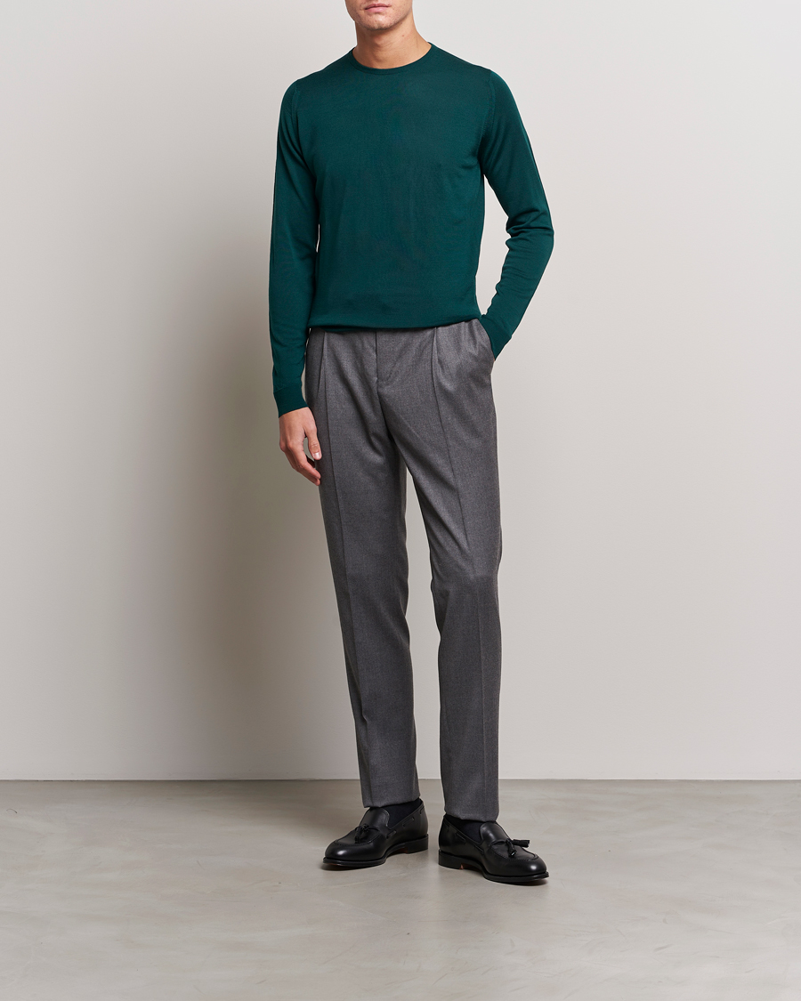Herr | Tröjor | John Smedley | Lundy Extra Fine Merino Crew Neck Pine Green