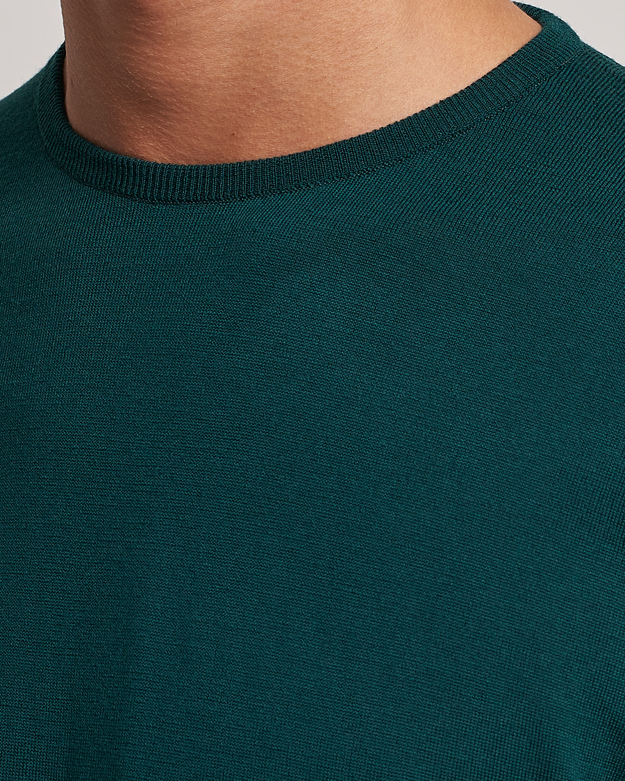 Herr | Tröjor | John Smedley | Lundy Extra Fine Merino Crew Neck Pine Green