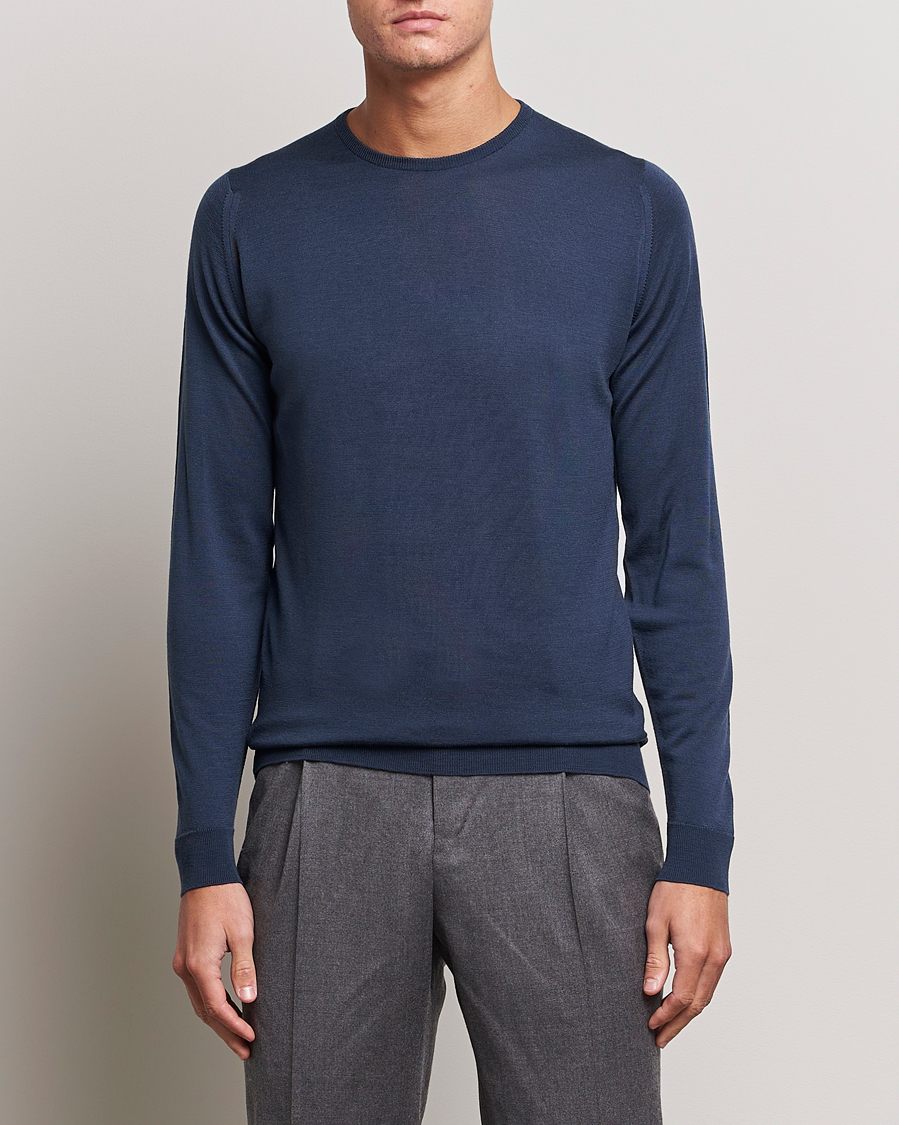 Herr |  | John Smedley | Lundy Extra Fine Merino Crew Neck Smoke Blue