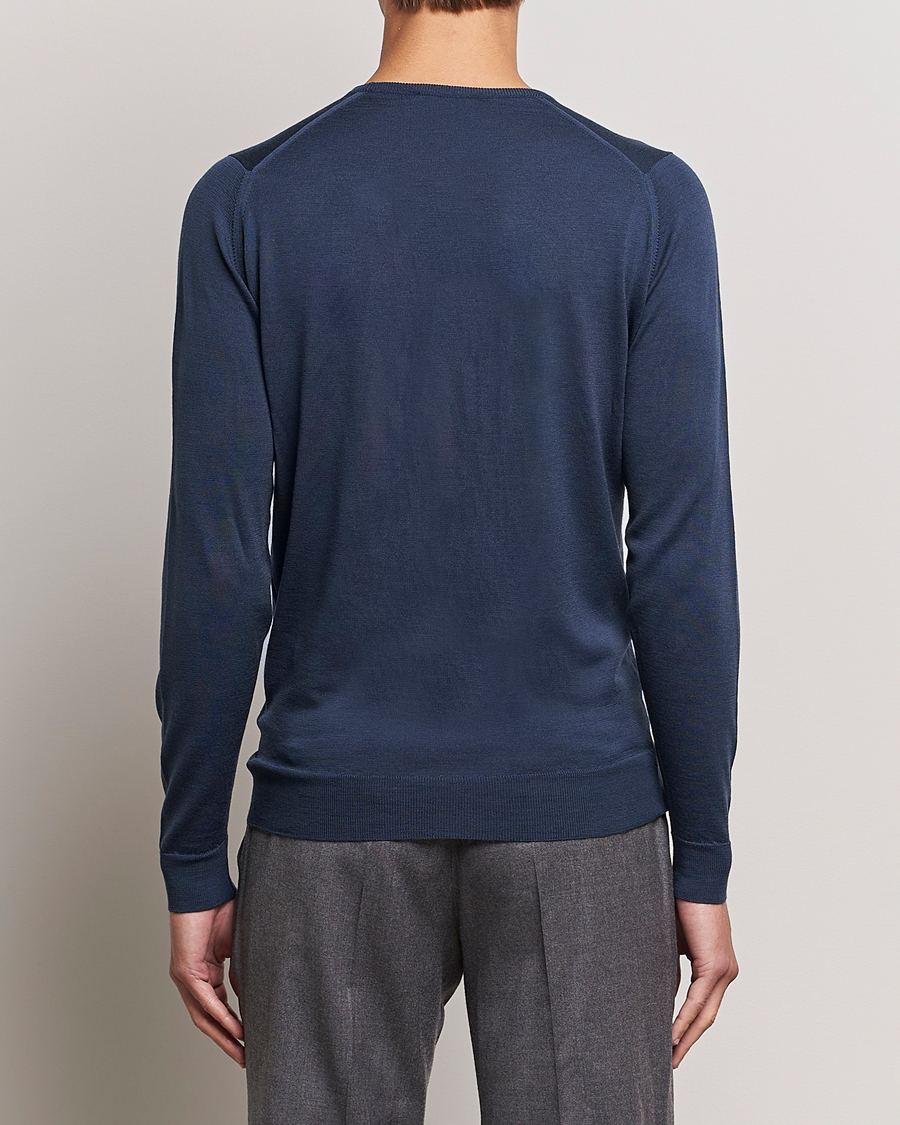 Herr | Tröjor | John Smedley | Lundy Extra Fine Merino Crew Neck Smoke Blue