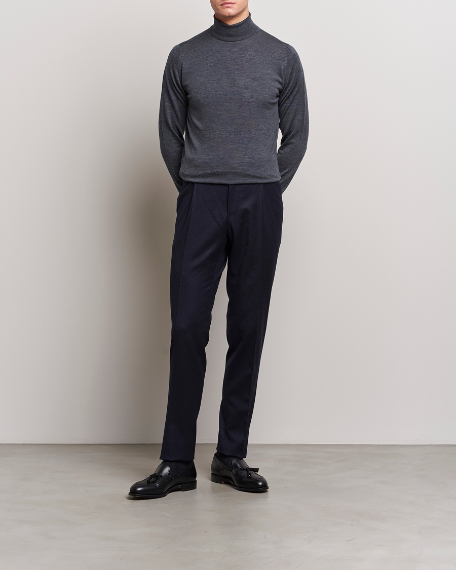 Herr | Tröjor | John Smedley | Cherwell Extra Fine Merino Rollneck Charcoal