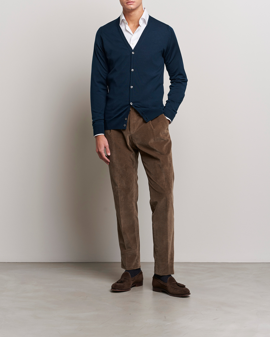 Herr | Tröjor | John Smedley | Petworth Extra Fine Merino Cardigan Orion Green