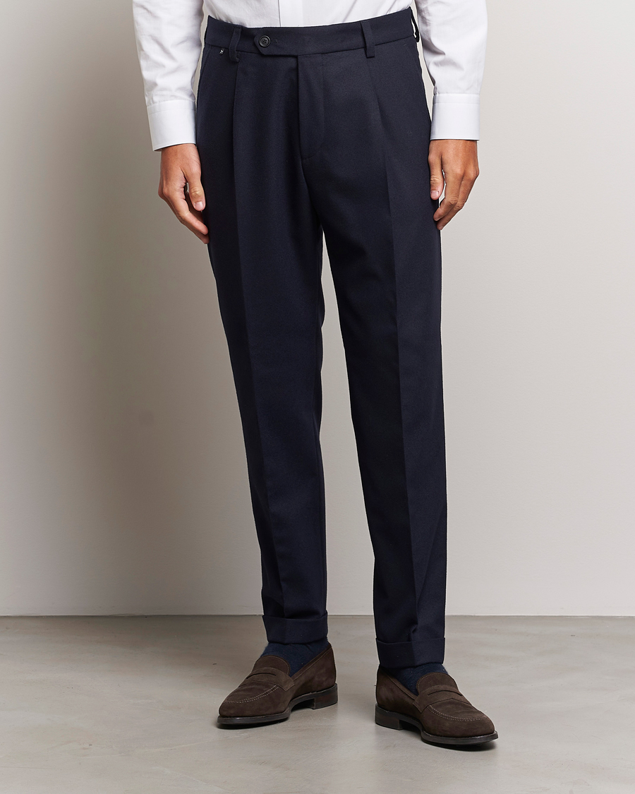 Herr | | BOSS BLACK | Perin Tech Flannel Pleated Trousers Dark Blue