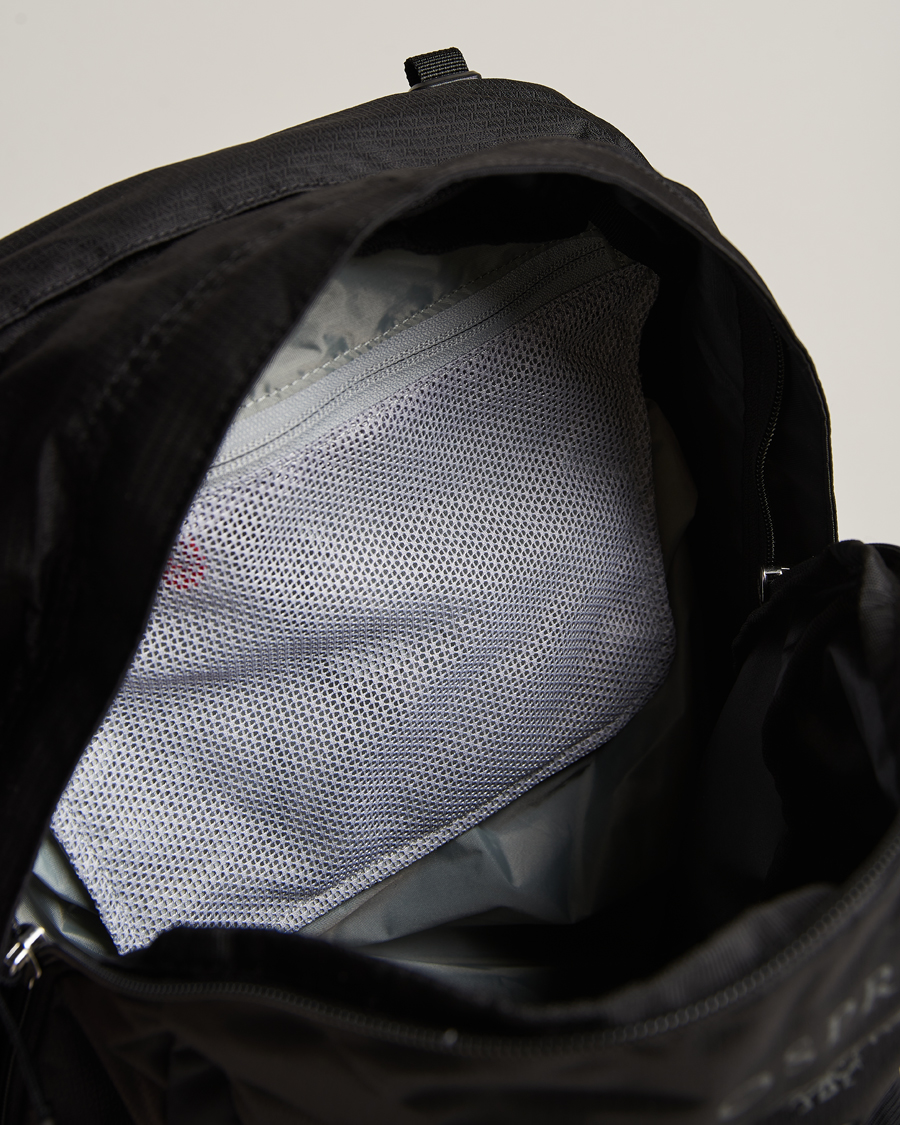 Herr | Osprey Talon 22 Backpack Stealth Black | Osprey | Talon 22 Backpack Stealth Black