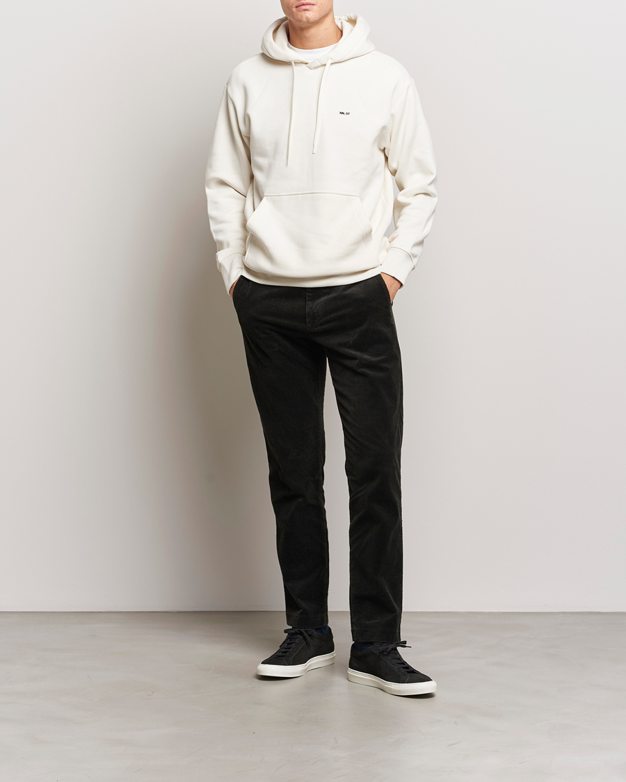 Herr | Byxor | NN07 | Theo Regular Fit Corduroy Chinos Dark Army
