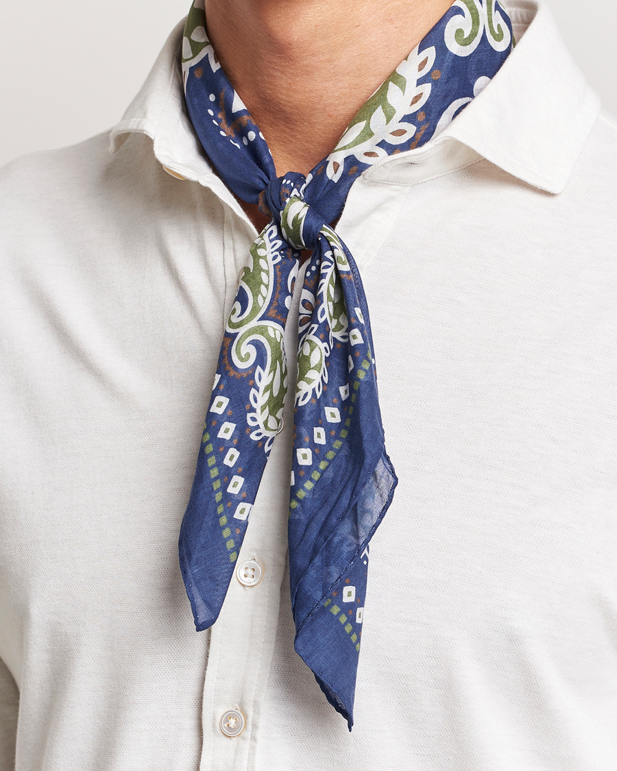 Herr | Amanda Christensen Cotton Voilé Printed Flower Bandana Navy | Amanda Christensen | Cotton Voilé Printed Flower Bandana Navy