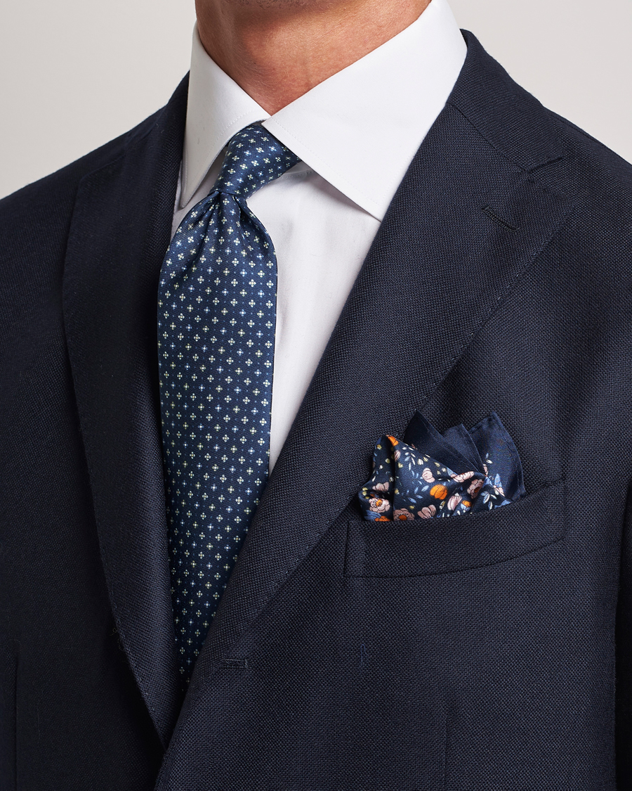 Herr |  | Amanda Christensen | Box Set Silk 8cm Tie and Twill Pocket Square Navy