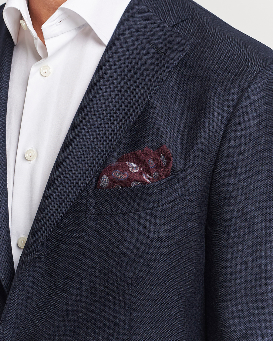 Herr | Amanda Christensen Wool Flannel Printed Paisley Pocket Square Wine | Amanda Christensen | Wool Flannel Printed Paisley Pocket Square Wine