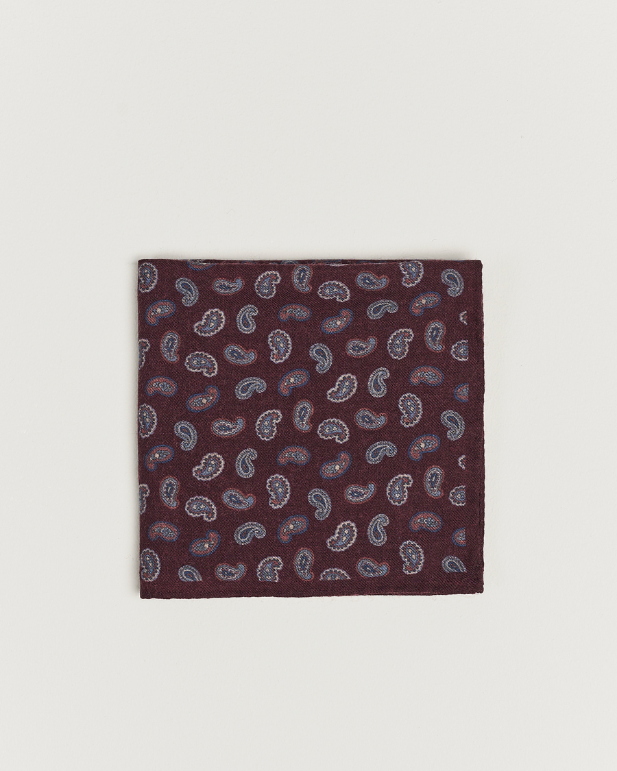 Herr | Amanda Christensen Wool Flannel Printed Paisley Pocket Square Wine | Amanda Christensen | Wool Flannel Printed Paisley Pocket Square Wine