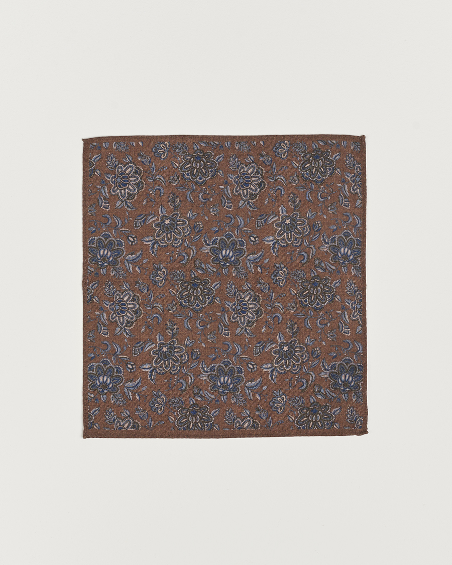 Herr |  | Amanda Christensen | Wool Flannel Large Flower Pocket Square Brown