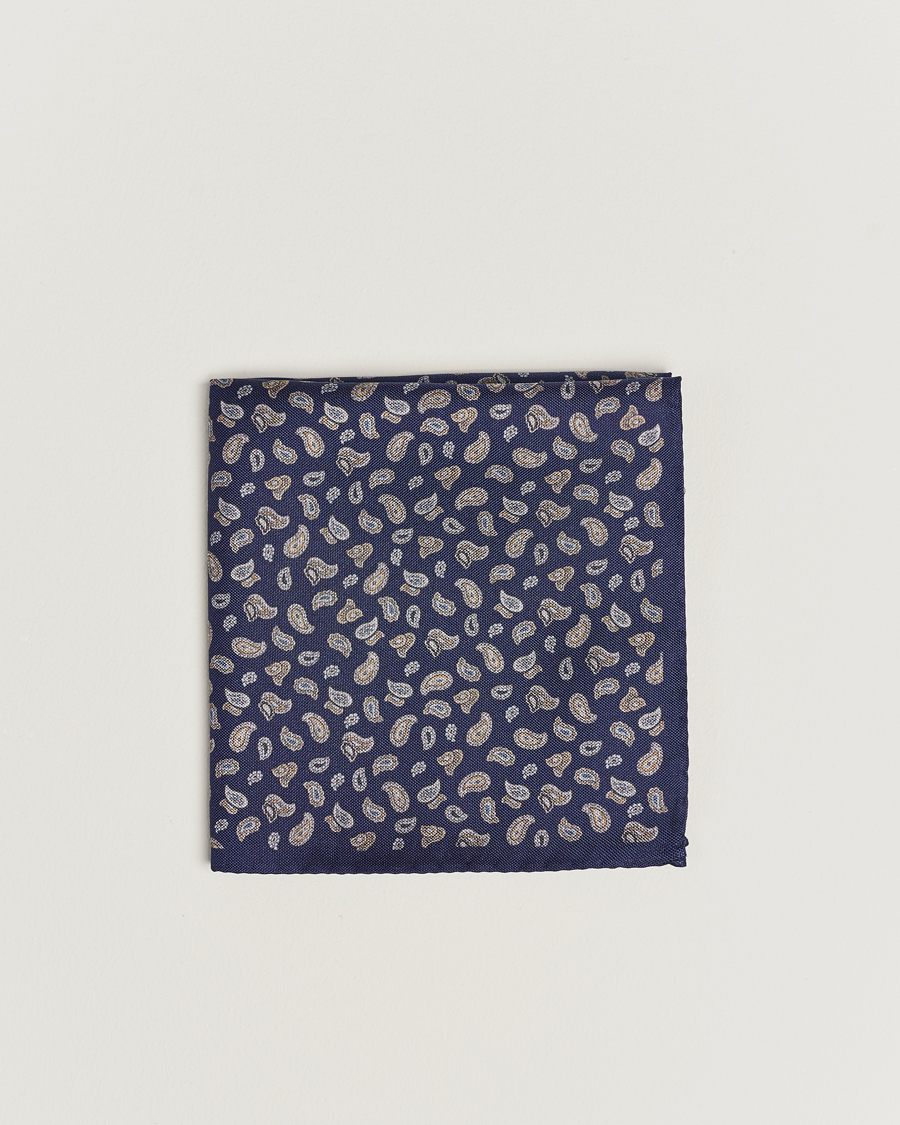 Herr | Amanda Christensen Silk Oxford Printed Paisley Pocket Square Navy | Amanda Christensen | Silk Oxford Printed Paisley Pocket Square Navy
