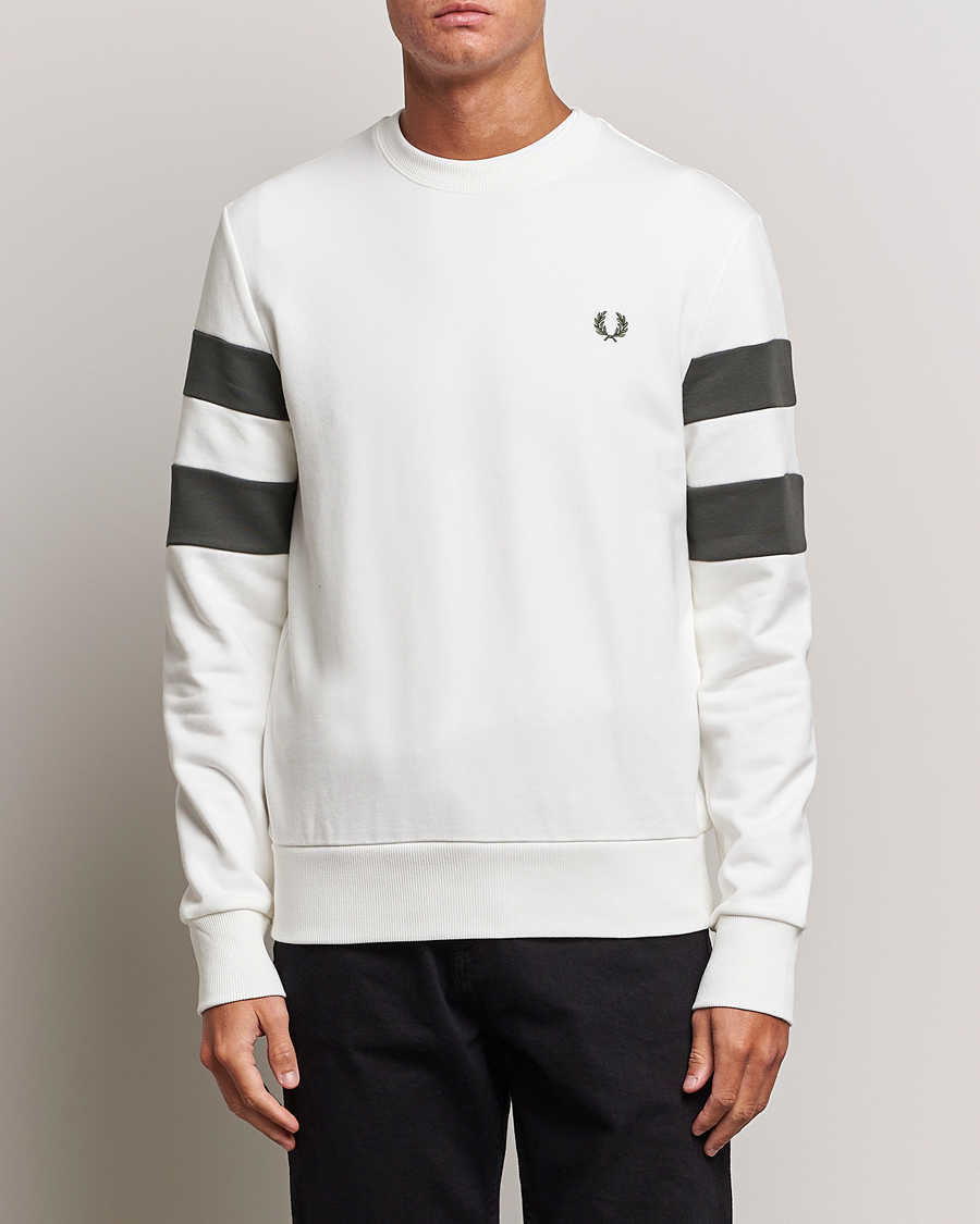Herr | Tröjor | Fred Perry | Tipped Sleeve Sweatshirt Snow Whiite