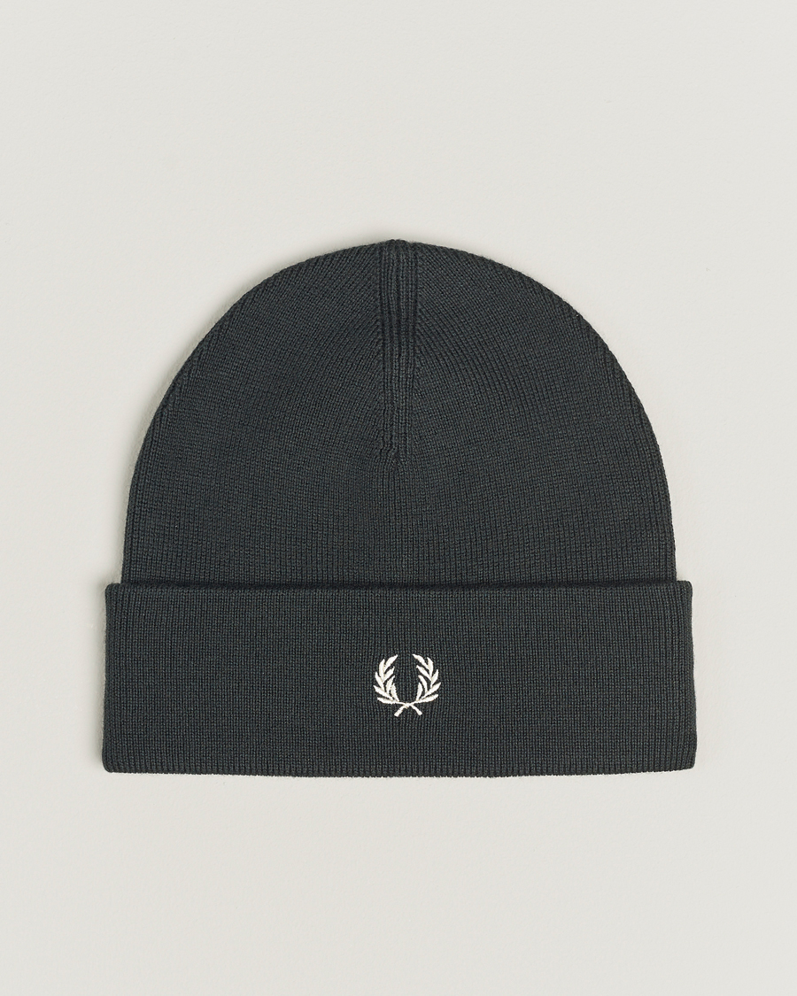 Herr | Fred Perry Merino Wool Beanie Night Green | Fred Perry | Merino Wool Beanie Night Green
