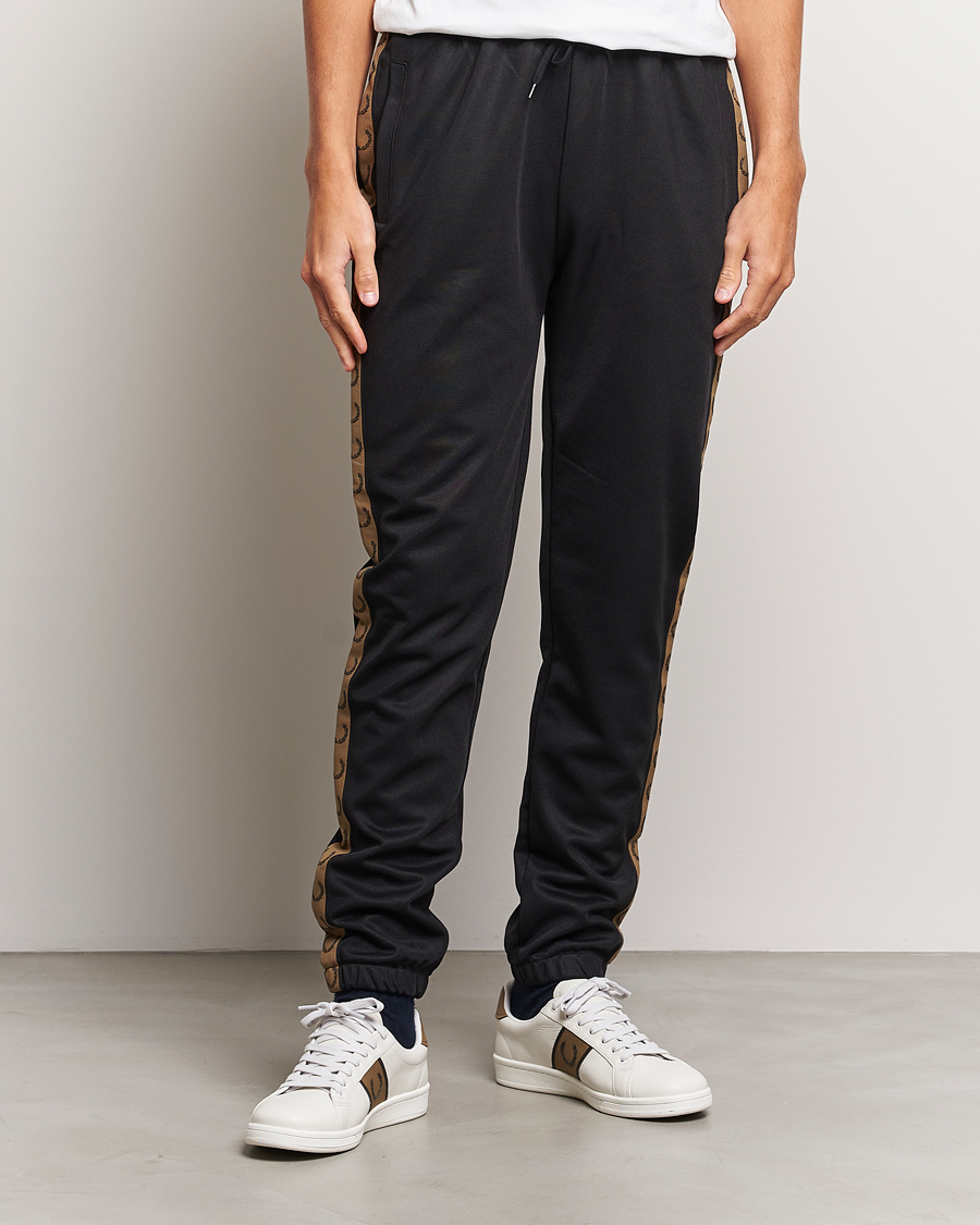 Herr | Byxor | Fred Perry | Taped Track Pants Black
