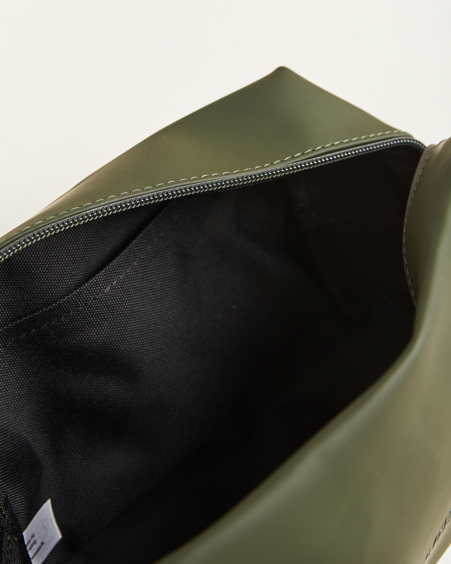 Herr | Väskor | RAINS | Washbag Small Green