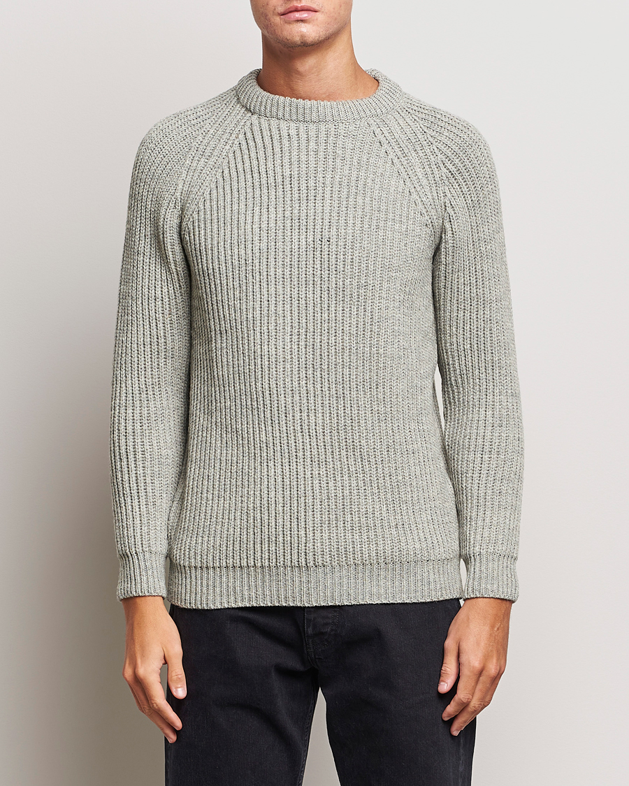 Herr | Tröjor | Gloverall | Fisherman Rib Chunky Wool Crew Neck Light Grey