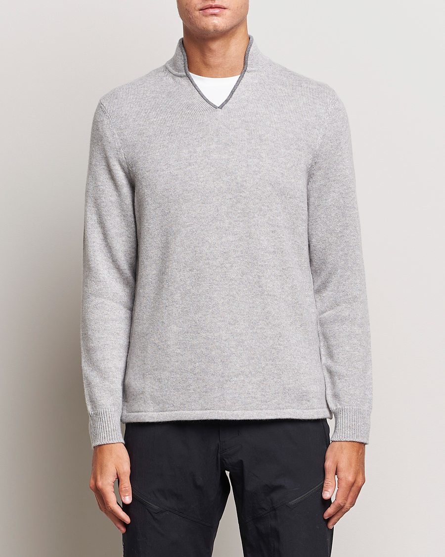 Herr | Tröjor | SEASE | Ellen Cashmere Pullover Pearl Grey