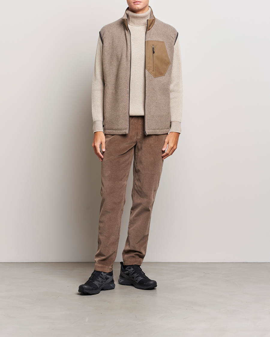 Herr | Jackor | SEASE | Explorer Cashmere Fleece Vest Oyster