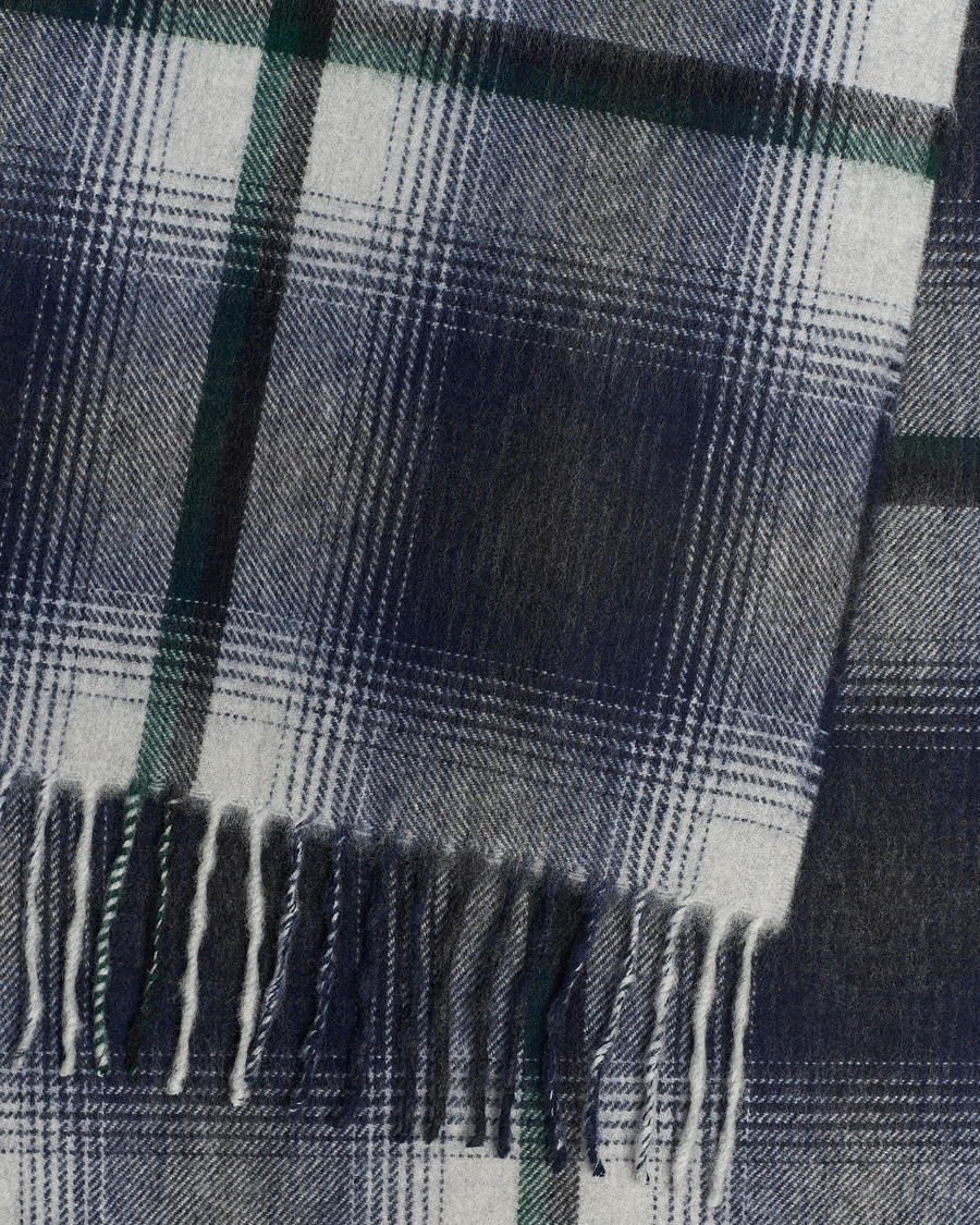 Herr | Begg & Co Wool/Cashmere Shadow Check Scarf 32*180cm Silver/Navy | Begg & Co | Wool/Cashmere Shadow Check Scarf 32*180cm Silver/Navy