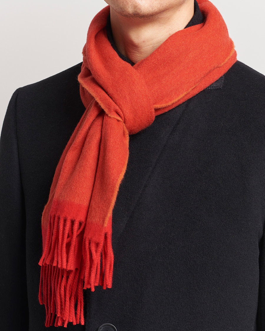 Herr | Begg & Co Solid Board Wool/Cashmere Scarf Berry Military | Begg & Co | Solid Board Wool/Cashmere Scarf Berry Military