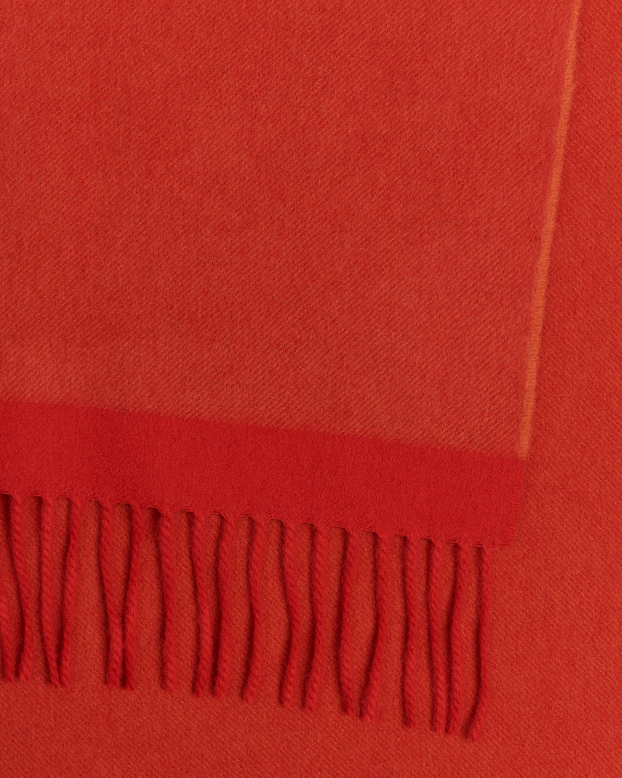 Herr | Begg & Co Solid Board Wool/Cashmere Scarf Berry Military | Begg & Co | Solid Board Wool/Cashmere Scarf Berry Military