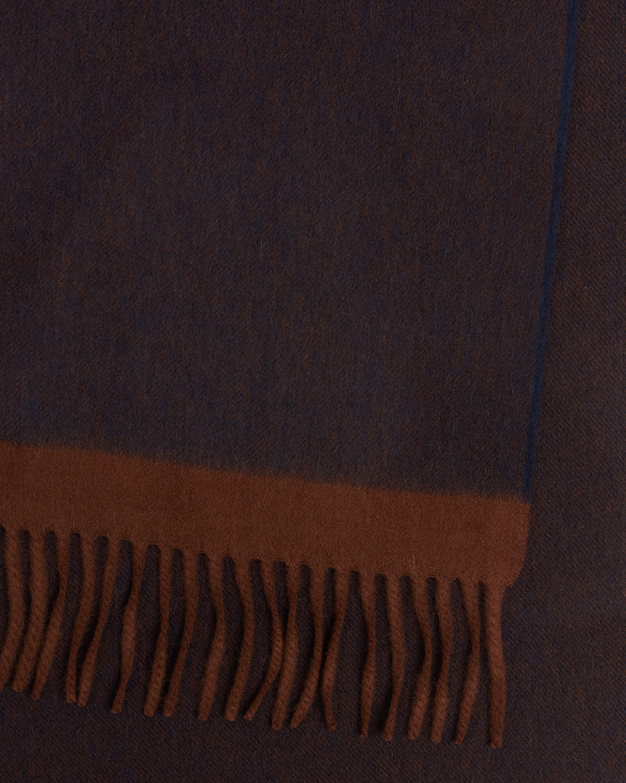 Herr | Begg & Co Solid Board Wool/Cashmere Scarf Navy Chocolate | Begg & Co | Solid Board Wool/Cashmere Scarf Navy Chocolate
