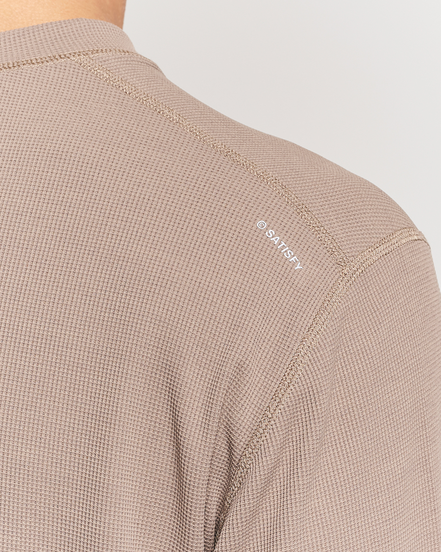 Herr | T-Shirts | Satisfy | Aura3D Base Layer Khaki