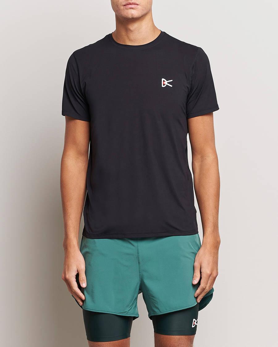 Herr | Kläder | District Vision | Ultralight Aloe Short Sleeve Black