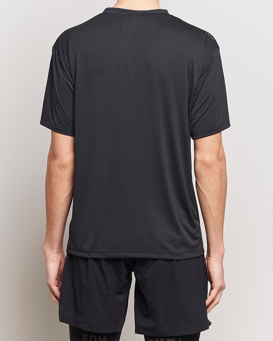 Herr | T-Shirts | Satisfy | AuraLite T-Shirt Black