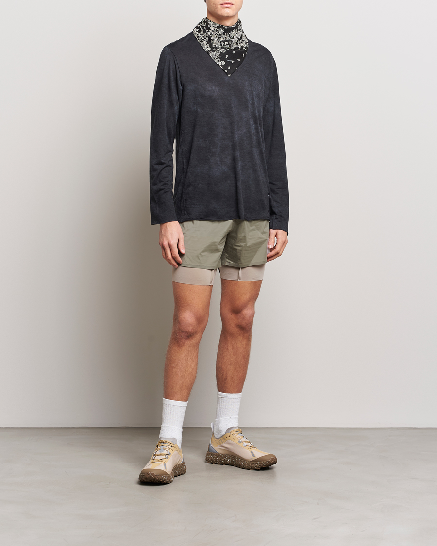 Herr | T-Shirts | Satisfy | CloudMerino Long Sleeve T-Shirt Batik Black