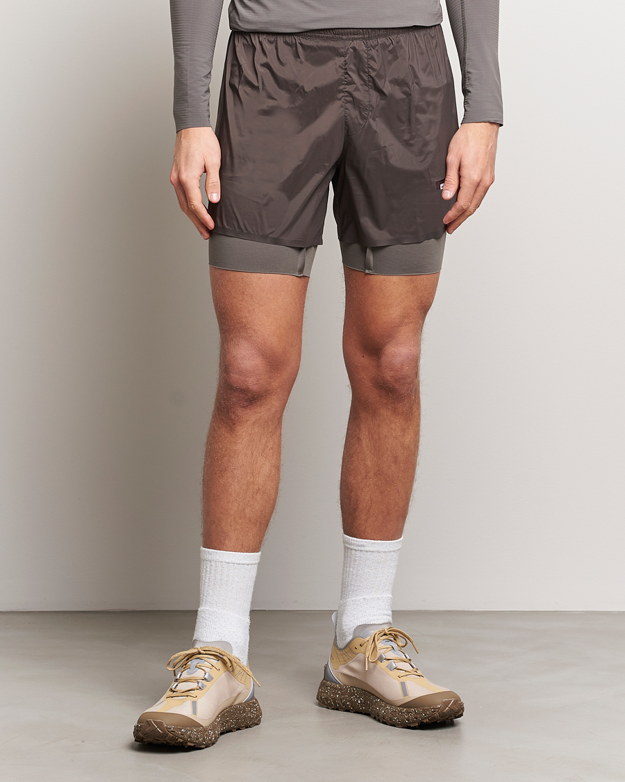 Herr | Active | Satisfy | CoffeeThermal 8 Inch Shorts Quicksand