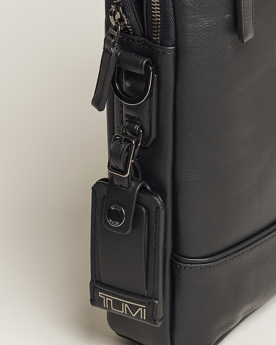 Herr | TUMI Harrison Sycamore Slim Leather Brief Black | TUMI | Harrison Sycamore Slim Leather Brief Black