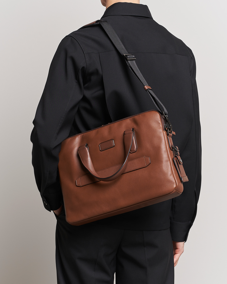 Herr | Väskor | TUMI | Harrison Sycamore Slim Leather Brief Cognac