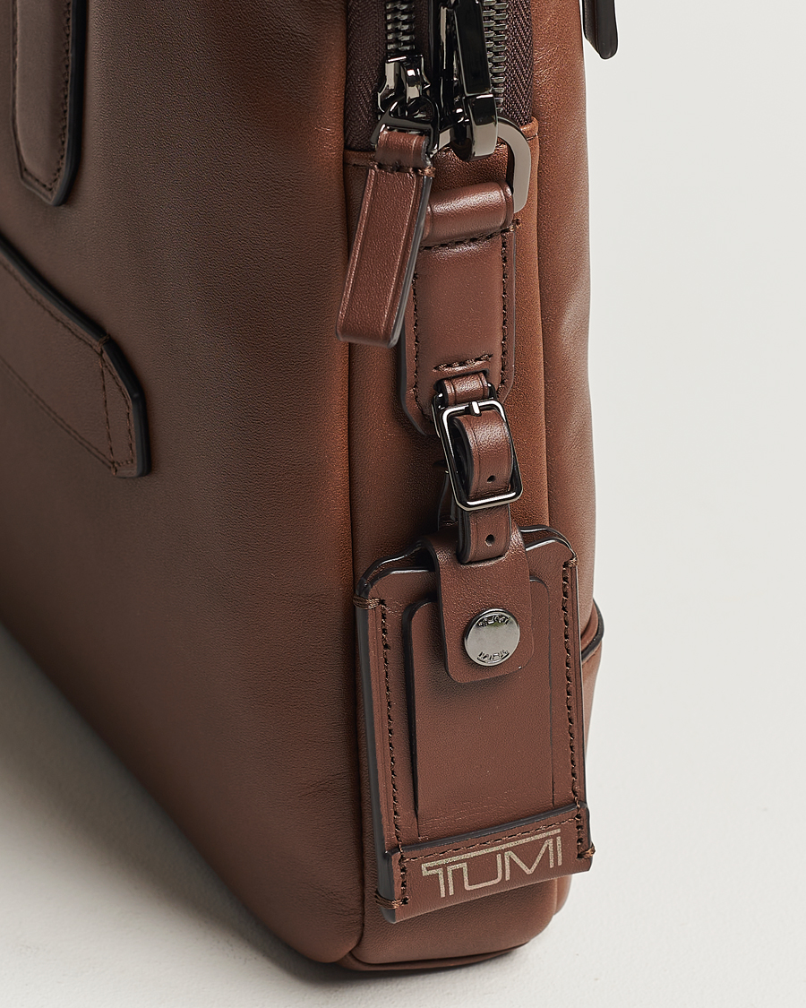 Herr | Väskor | TUMI | Harrison Sycamore Slim Leather Brief Cognac