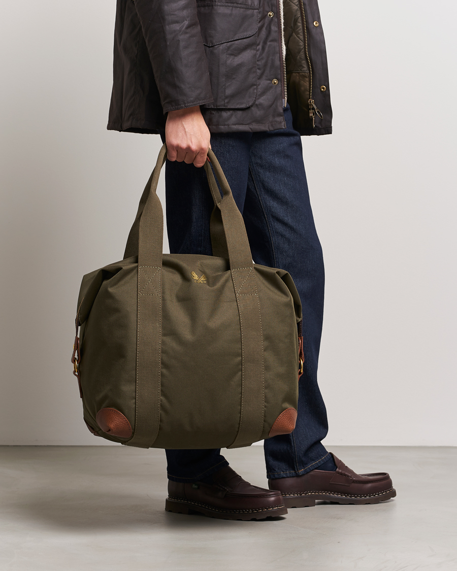 Herr | Bennett Winch | Bennett Winch | Small Nylon Cargo Bag Olive