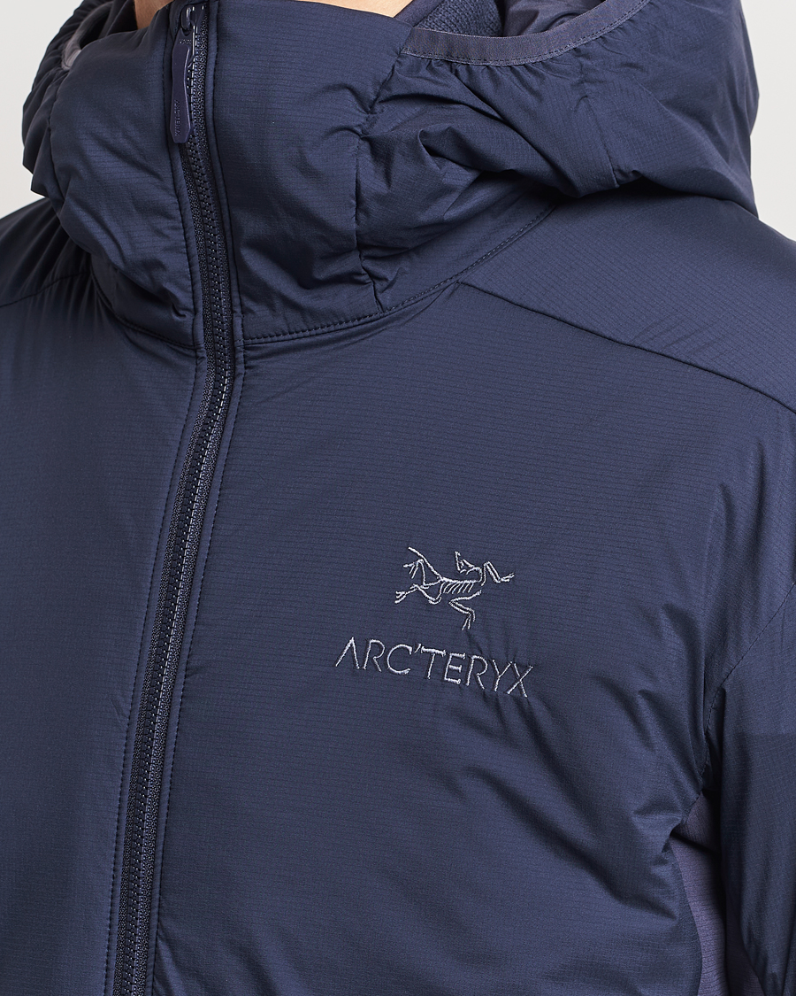 Herr | Jackor | Arc'teryx | Atom Hooded Jacket Black Sapphire