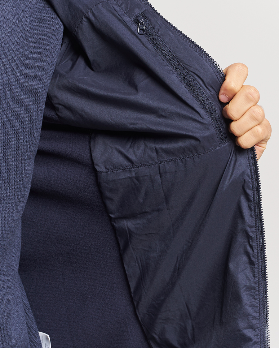 Herr | Jackor | Arc'teryx | Atom Hooded Jacket Black Sapphire