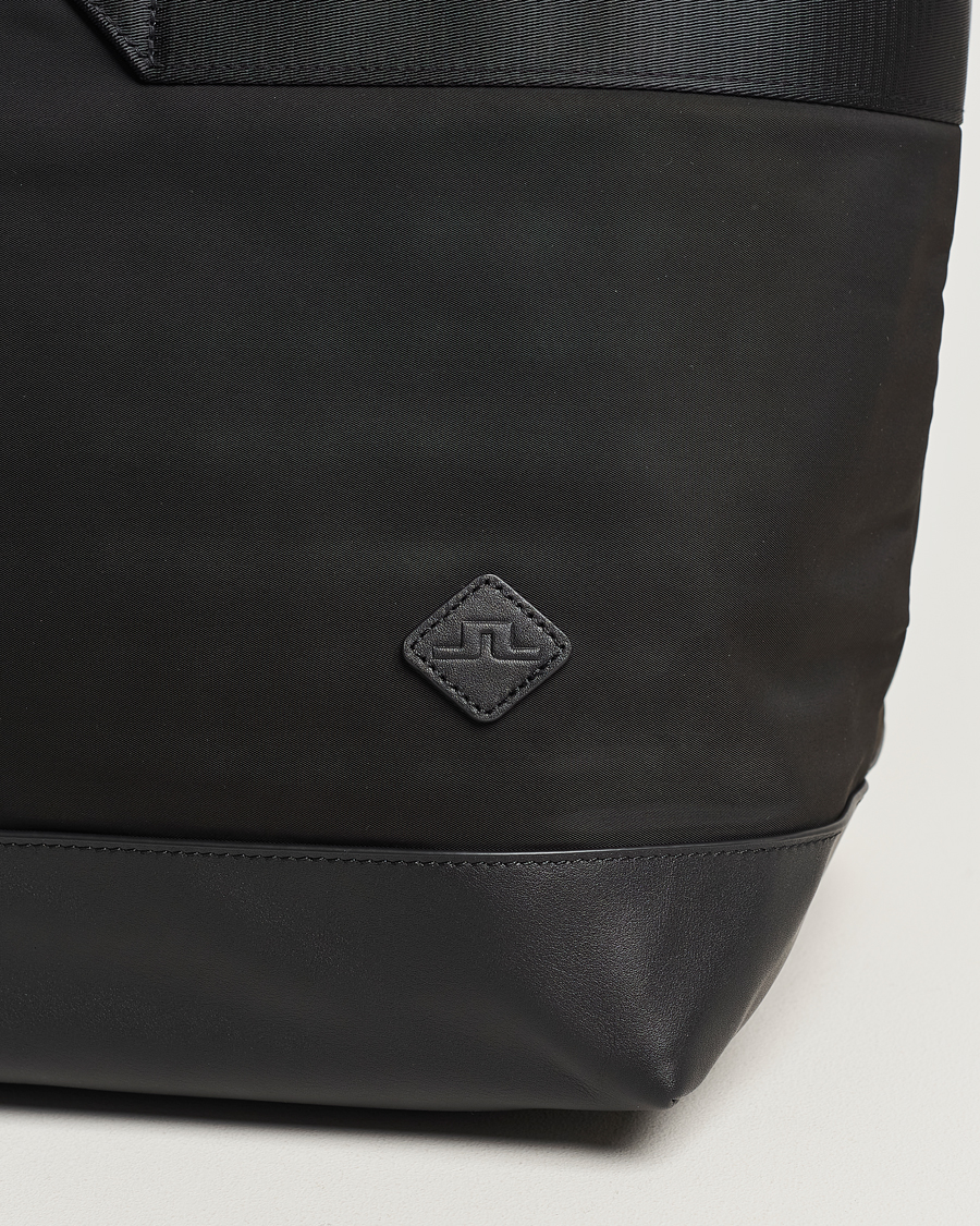 Herr | Väskor | J.Lindeberg | Walt Nylon Weekender Black