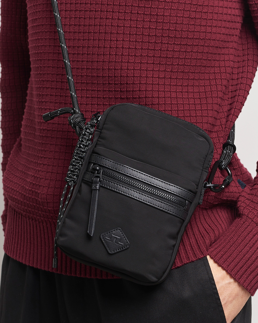 Herr | Väskor | J.Lindeberg | Small Crossbody Bag Black