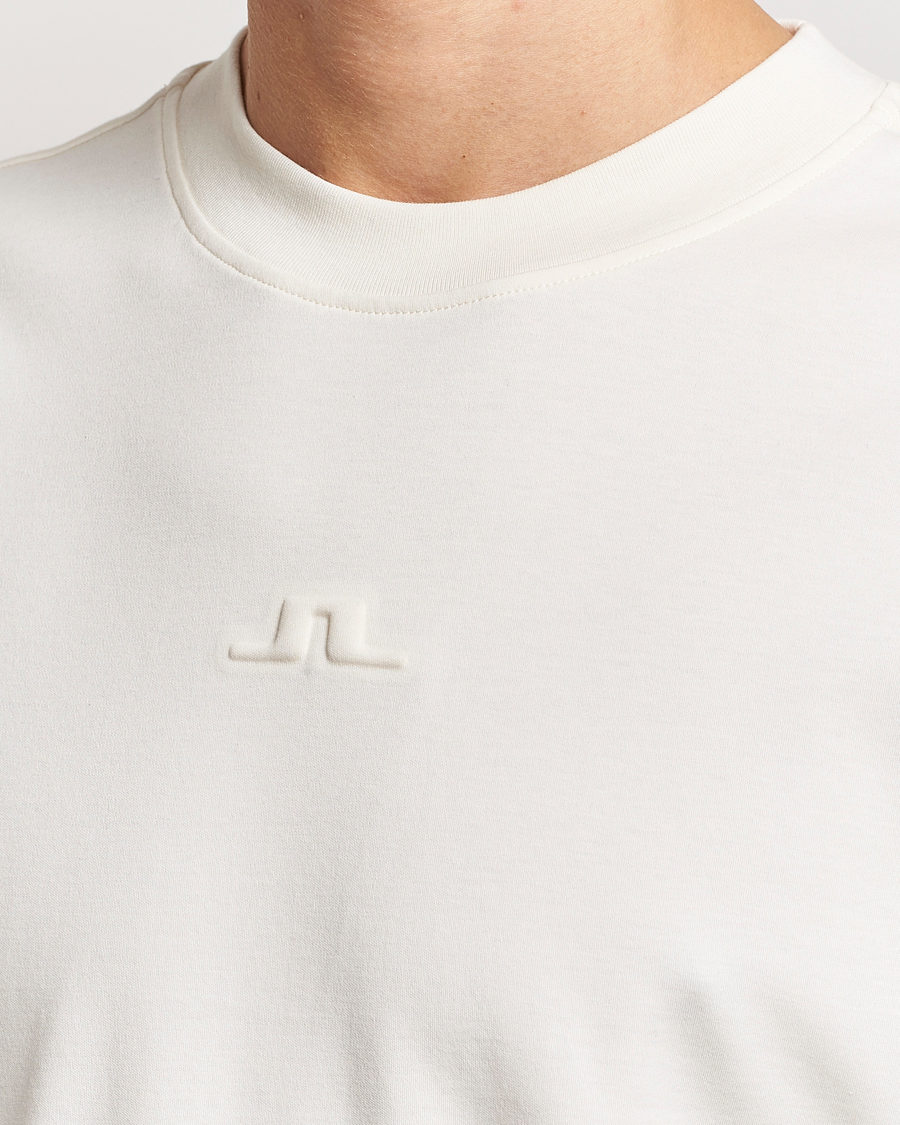 Herr | T-Shirts | J.Lindeberg | Adnan Logo Mock Neck T-Shirt Cloud White
