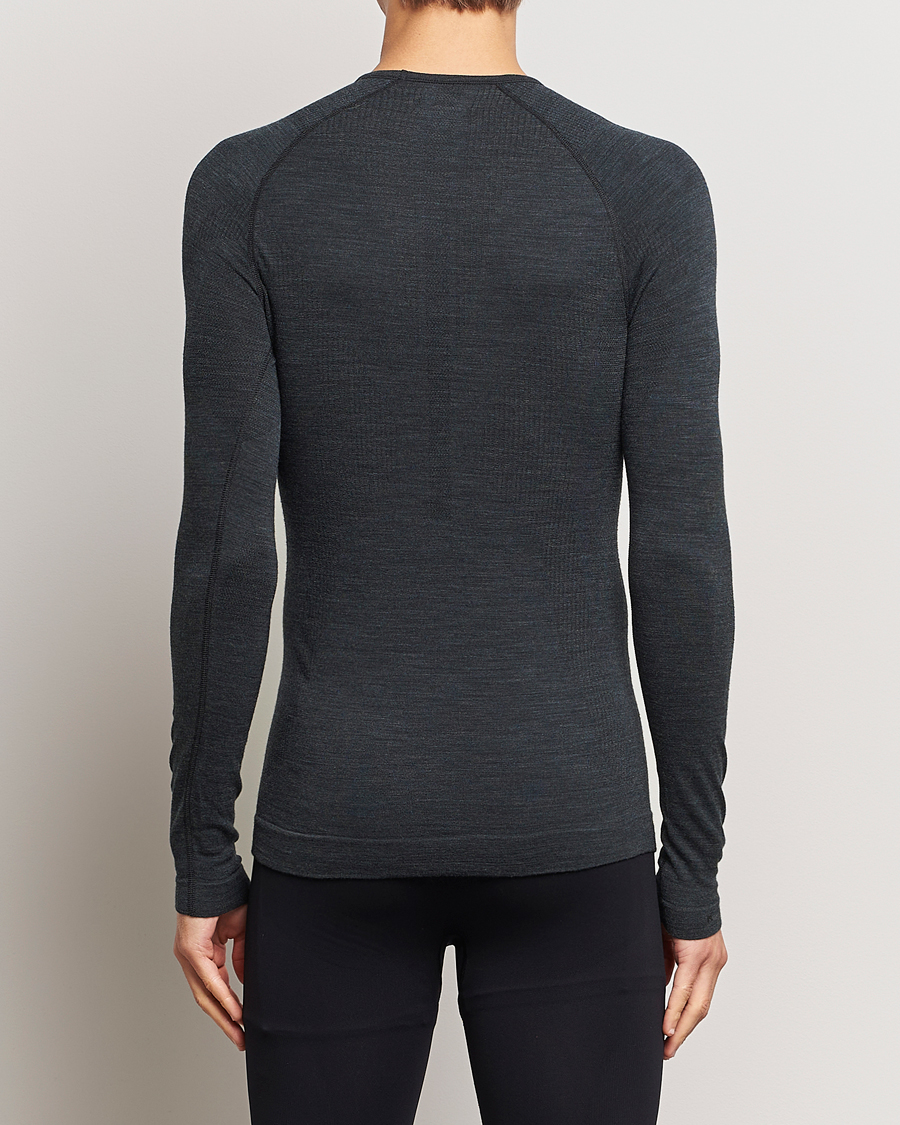 Herr | T-Shirts | Falke | Long Sleeve Wool Tech Shirt Black