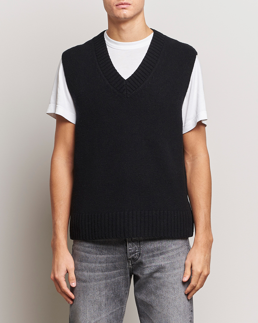 Herr | Tröjor | A Day's March | Wigtown Lambswool Vest Black