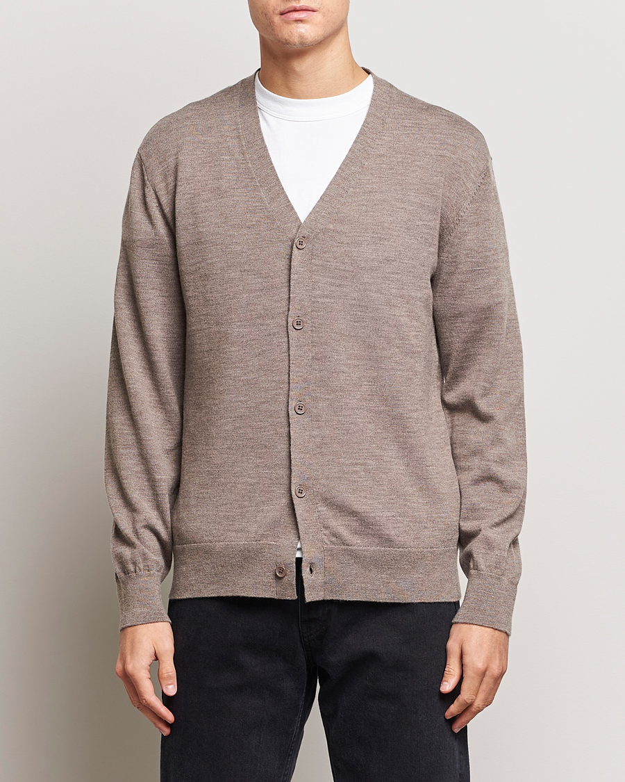 Herr | Tröjor | A Day's March | Oca Merino Cardigan Taupe Melange