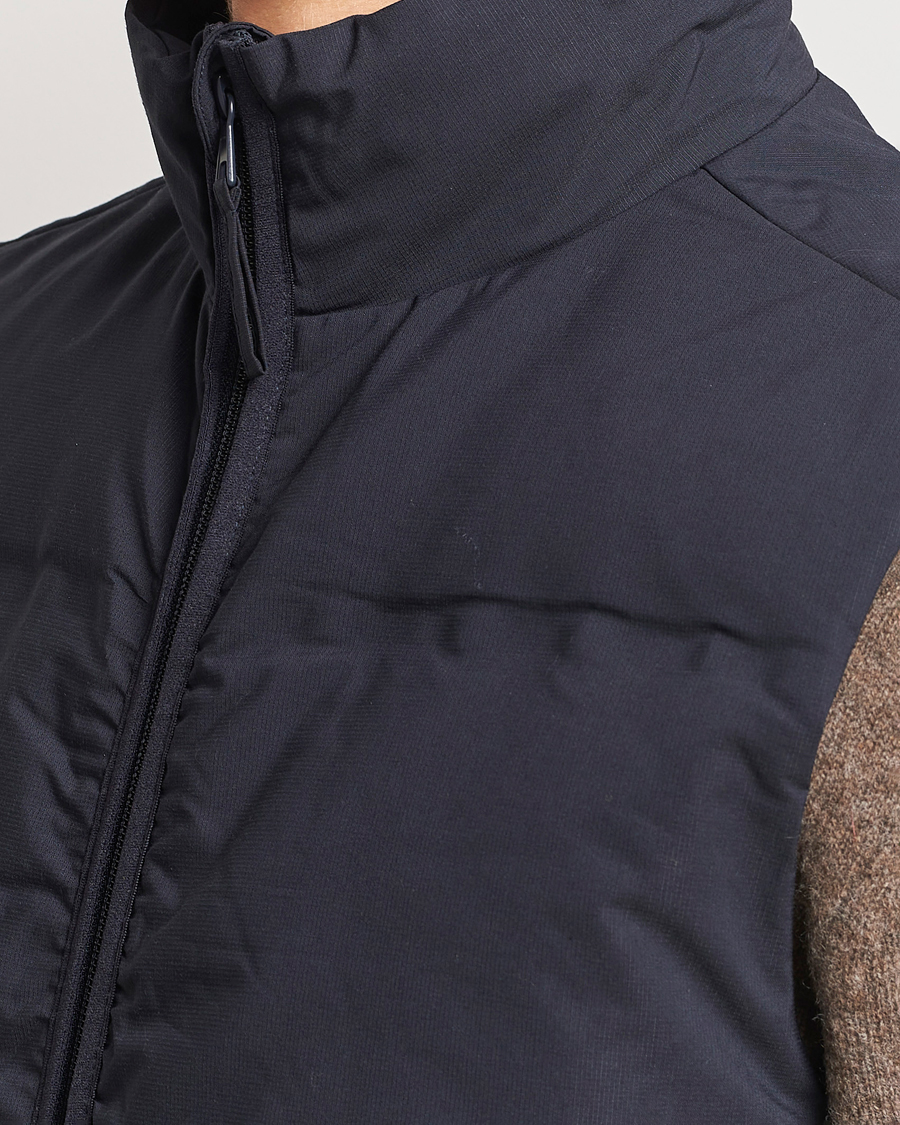Herr | Jackor | A Day's March | Alford Puffer Vest Navy
