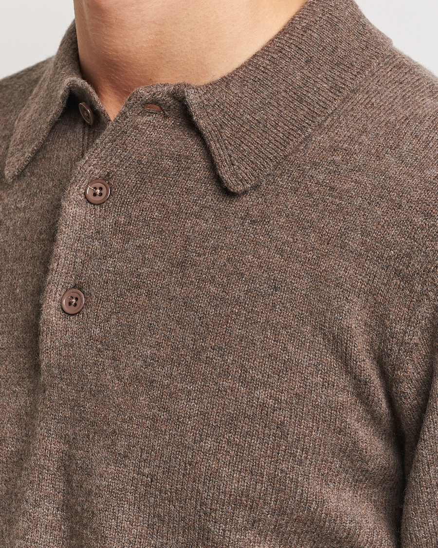 Herr | Tröjor | A Day's March | Avoch Lambswool Polo Dark Taupe